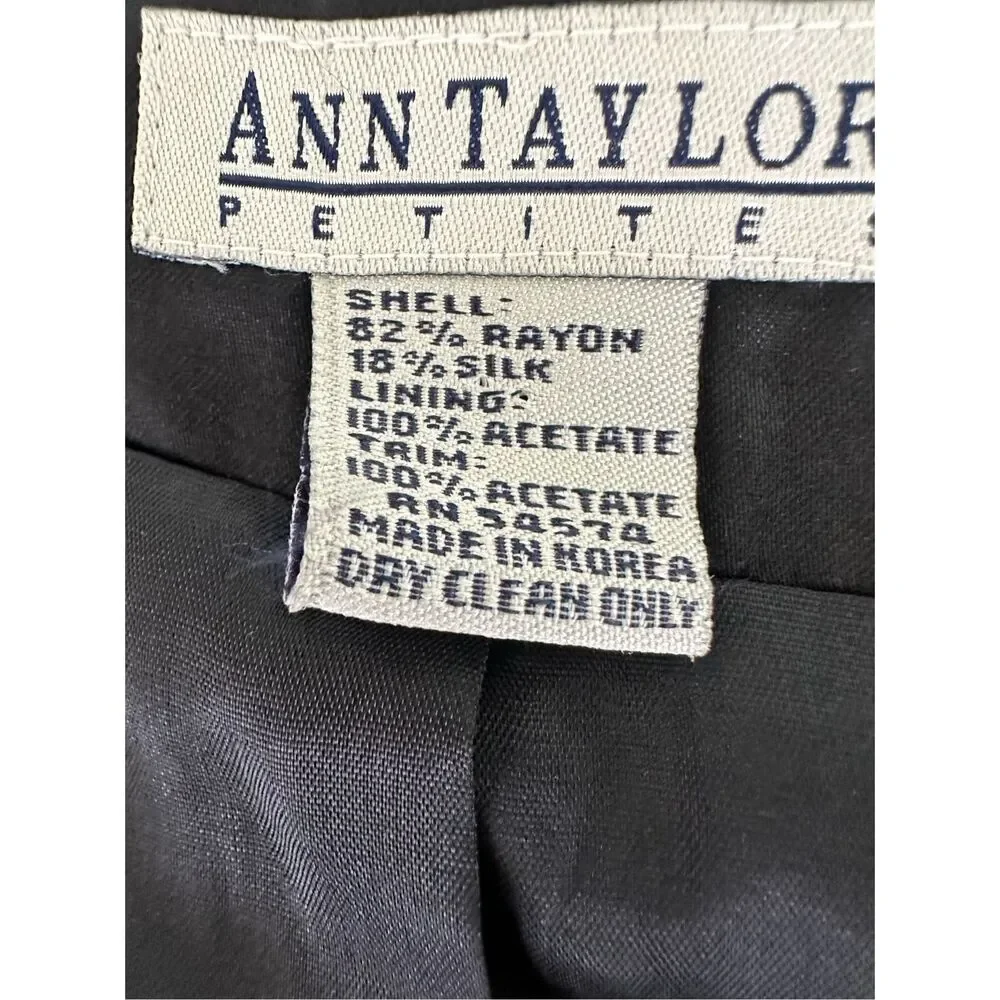 Vintage Ann Taylor Petites velvet vest with buttons, size 12P - Picture 3 of 7